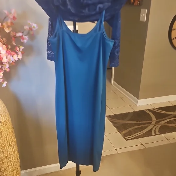 Lady Vintage Beatrice Wiggle Dress in Teal Lace Classic - Picture 5 of 6